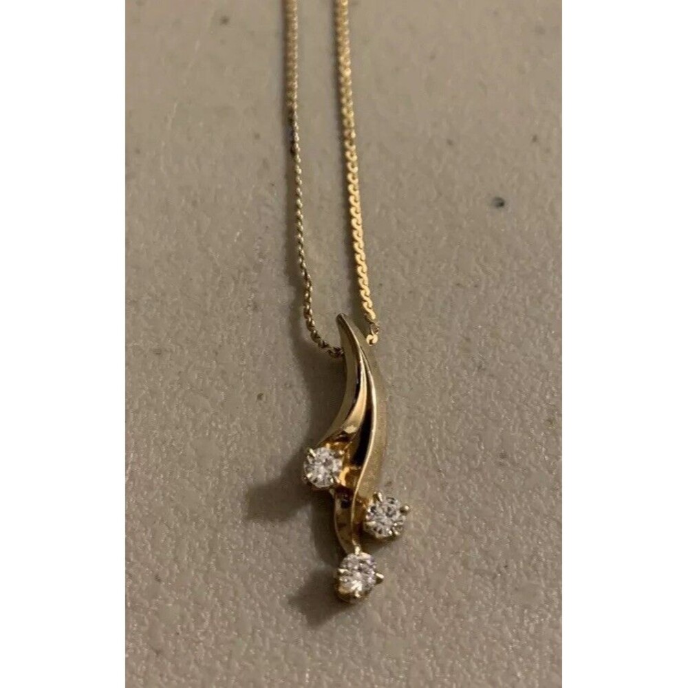 Vintage Dec 14K GF CZ Stone Pendant Necklace 17ā Quality